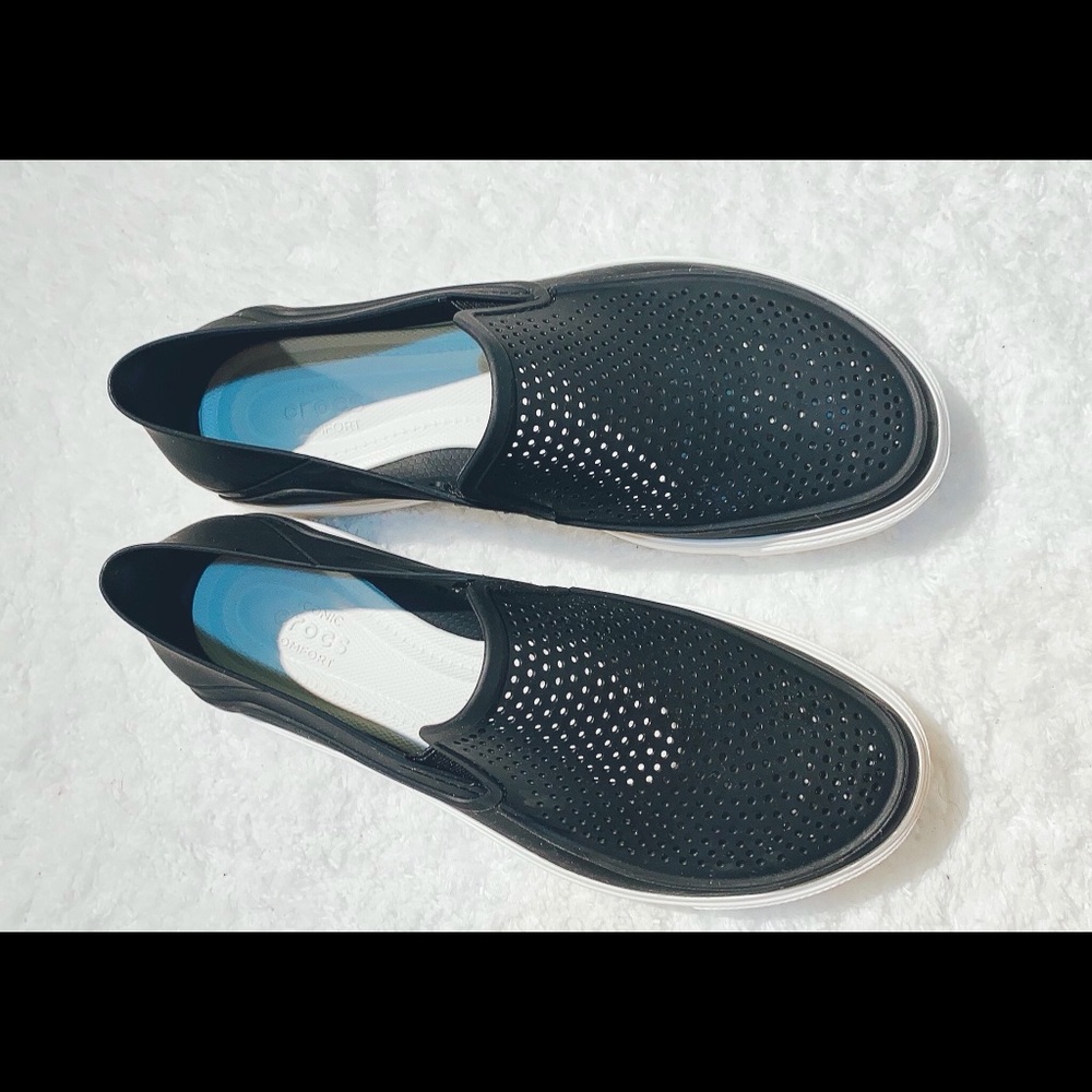 CROCS Slip-on